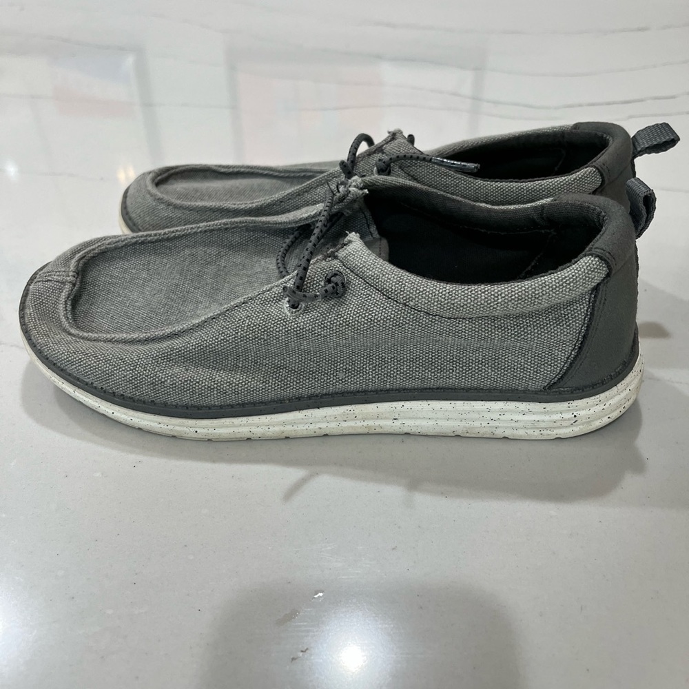 Excellent condition!!! Boys size 4 loafer.